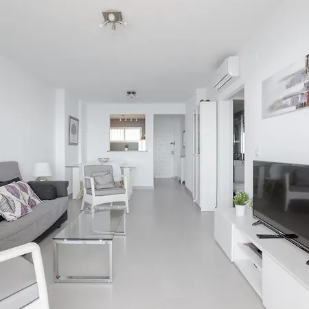 Ramos 10 With Garage In شقة